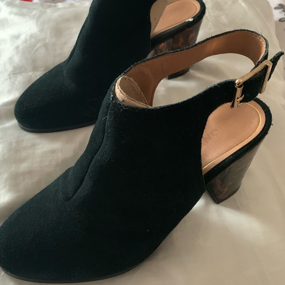 Bionic Suede Slingback - Picture 2 of 9